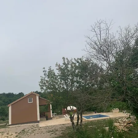 Julija With Private Pool Bilisane