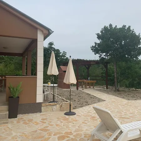 Julija With Private Pool 펜션 *