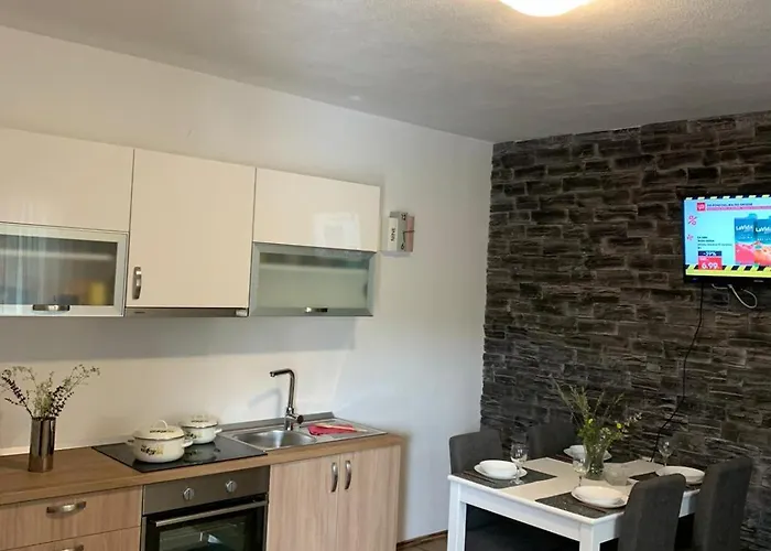 Julija With Private Pool Nyaraló *