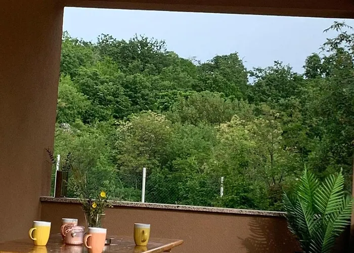 Julija With Private Pool Vikendica