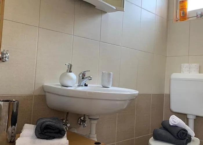 Julija With Private Pool Bilisane